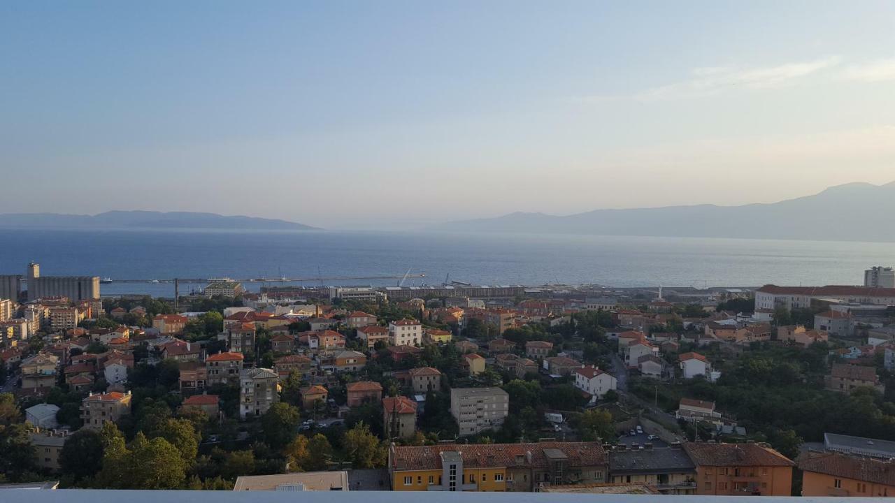 Sunny Kvarner Apartment Fiume Esterno foto